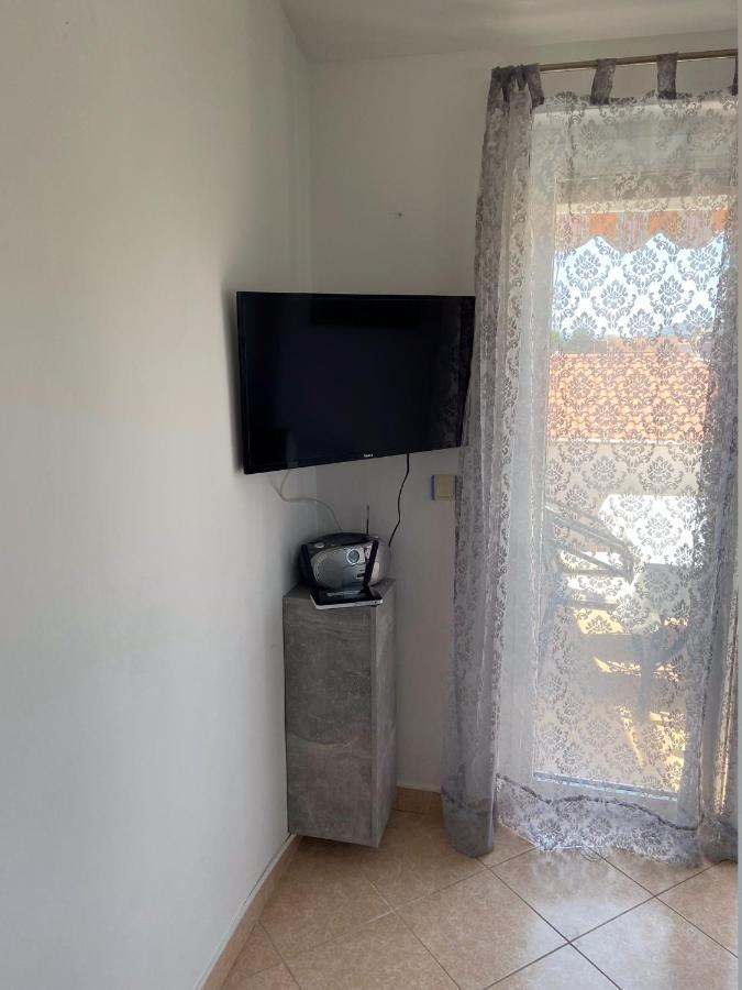 Apartment Mia Водице Екстериор снимка